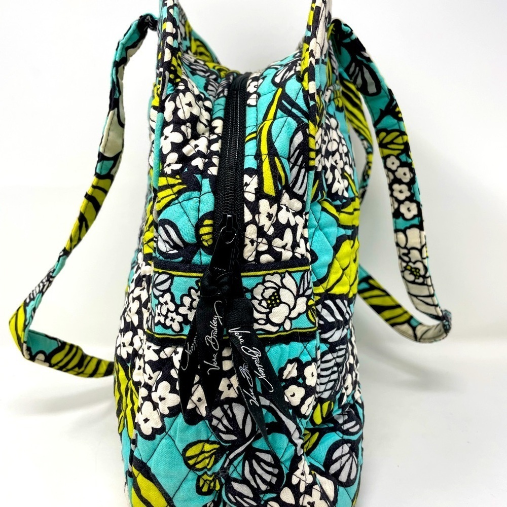 NWOT Vera Bradley Floral Quilted Shoulder Bag - Picture 11 of 11
